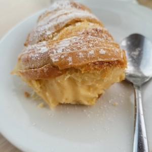 Cola de Langosta con Crema Pastelera