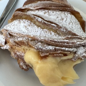 Cola de Langosta con Crema Pastelera