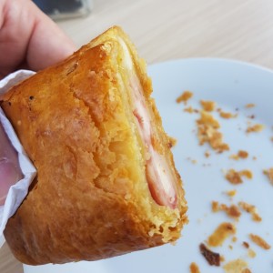 pastelito jamon