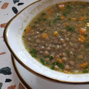 sopa de lentejas