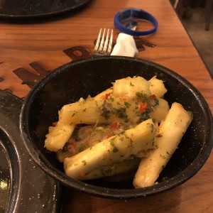 yuca hervida con mojo