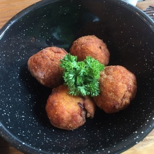 croquetas chicken box