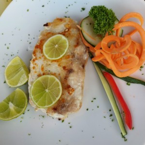 PLATOS FUERTES - Filete de Corvina