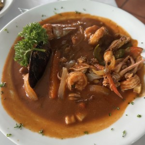 Casuela de mariscos 