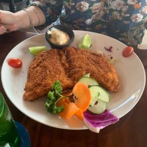 PLATOS FUERTES - Filete de Corvina