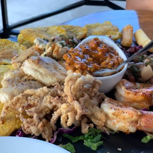 bandeja mixta de mariscos