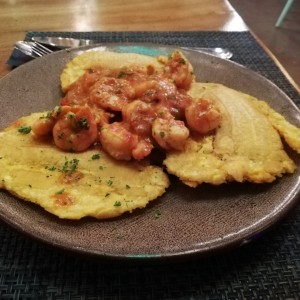 camarones con patacones 