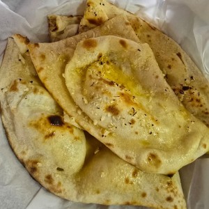 Pan/ Bread - Garlic Naan