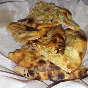 Naan de Ajo 