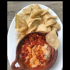 Queso fundido con Chorizo