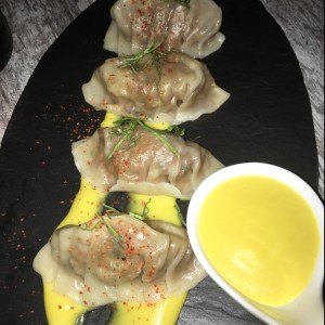 GYOZAS DE PATO CONFITADO