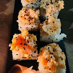 SUSHI BAR - PEACE & LOVE