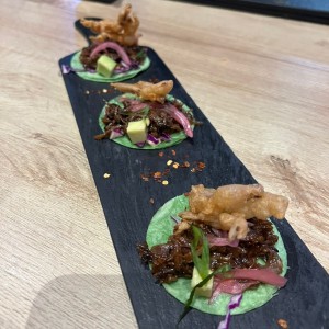 ENTRADAS CALIENTES - SHORT RIB TACOS