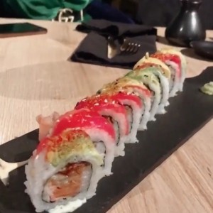 SUSHI BAR - PEACE & LOVE