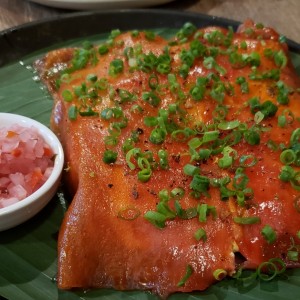 Carpacho de atun sobre yuca