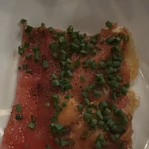 Carpacio de atun con yuca