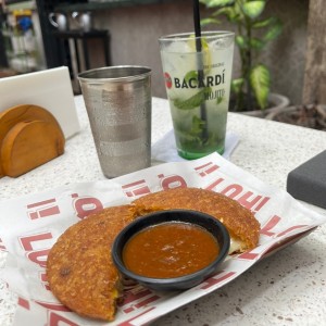 Tortilla rellena de queso