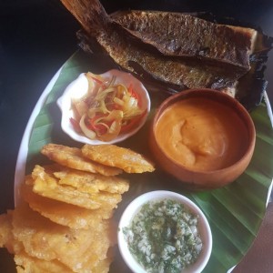 Corvina al Escabeche con Salsa de Tamal de Olla 