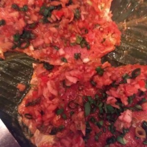 Yuca frita con carpaccio y ceviche