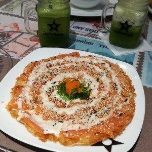 sushi pizza de salmon 