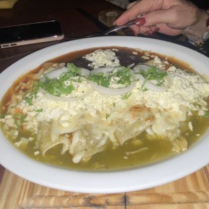 Los Tradicionales - Enchiladas