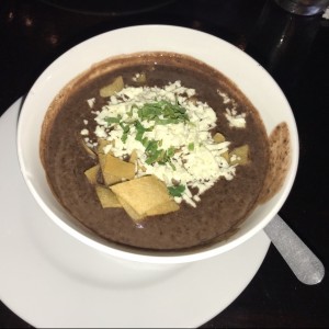 Sopa de frijoles negros