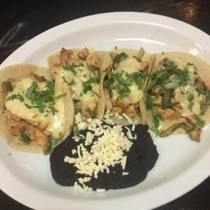 tacos poblanos de pollo