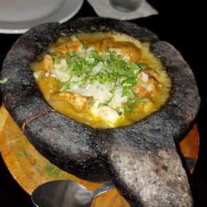 Entradas - Queso Fundido con chicharrones