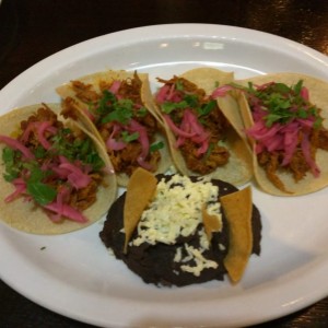 tacos cochinita