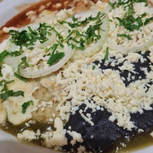 Los Tradicionales - Enchiladas