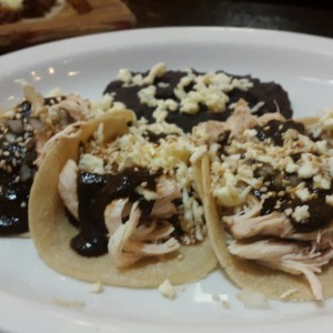 Tacos de Polo al Mojo