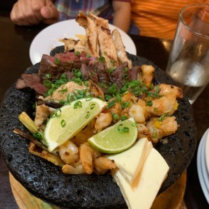 Asado en molcajete