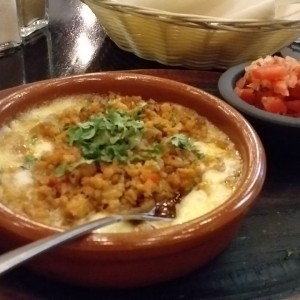 queso fundido de chorizo