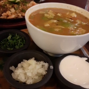 sopa azteca