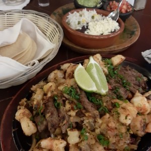 fajitas mar y tierra