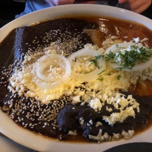 Enchiladas en salsa Mole