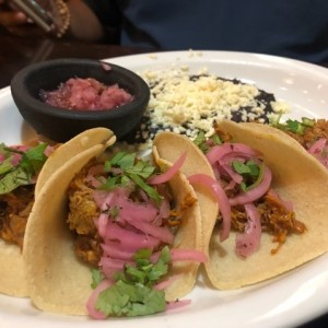 tacos de. cochinillos