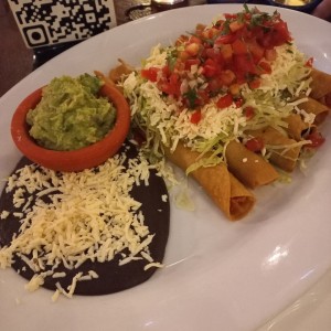 Flautas de pollo