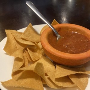 Totopos, Salsa y Guacamole