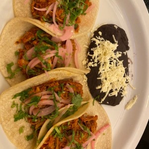 Cochinita o Pollo Pibil