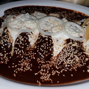 Enchiladas de mole