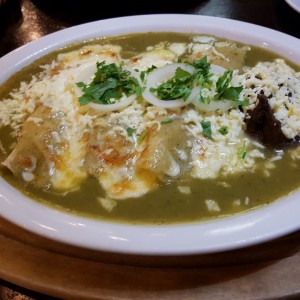 enchiladas con salsa verde