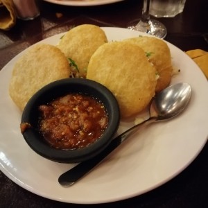 gorditas con chicharrones 