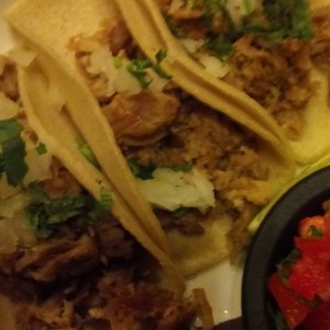 Tacos de carnitas