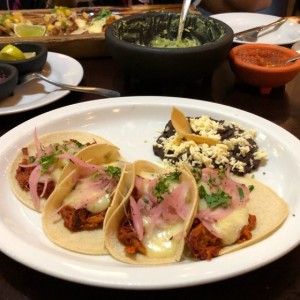 Tacos cochinita Pibil