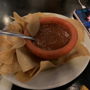 Chips con Salsa Picante