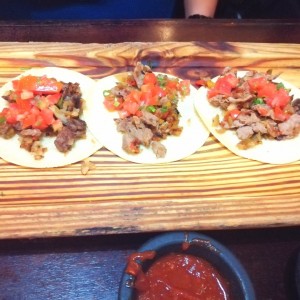 tacos arrachera y filete