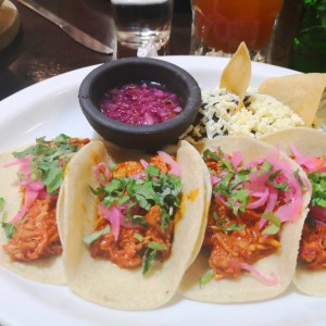 tacos cochinita