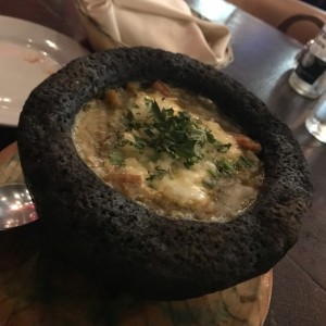 queso fundido con chicharron