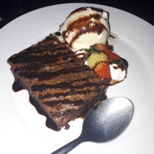 brownie con helado